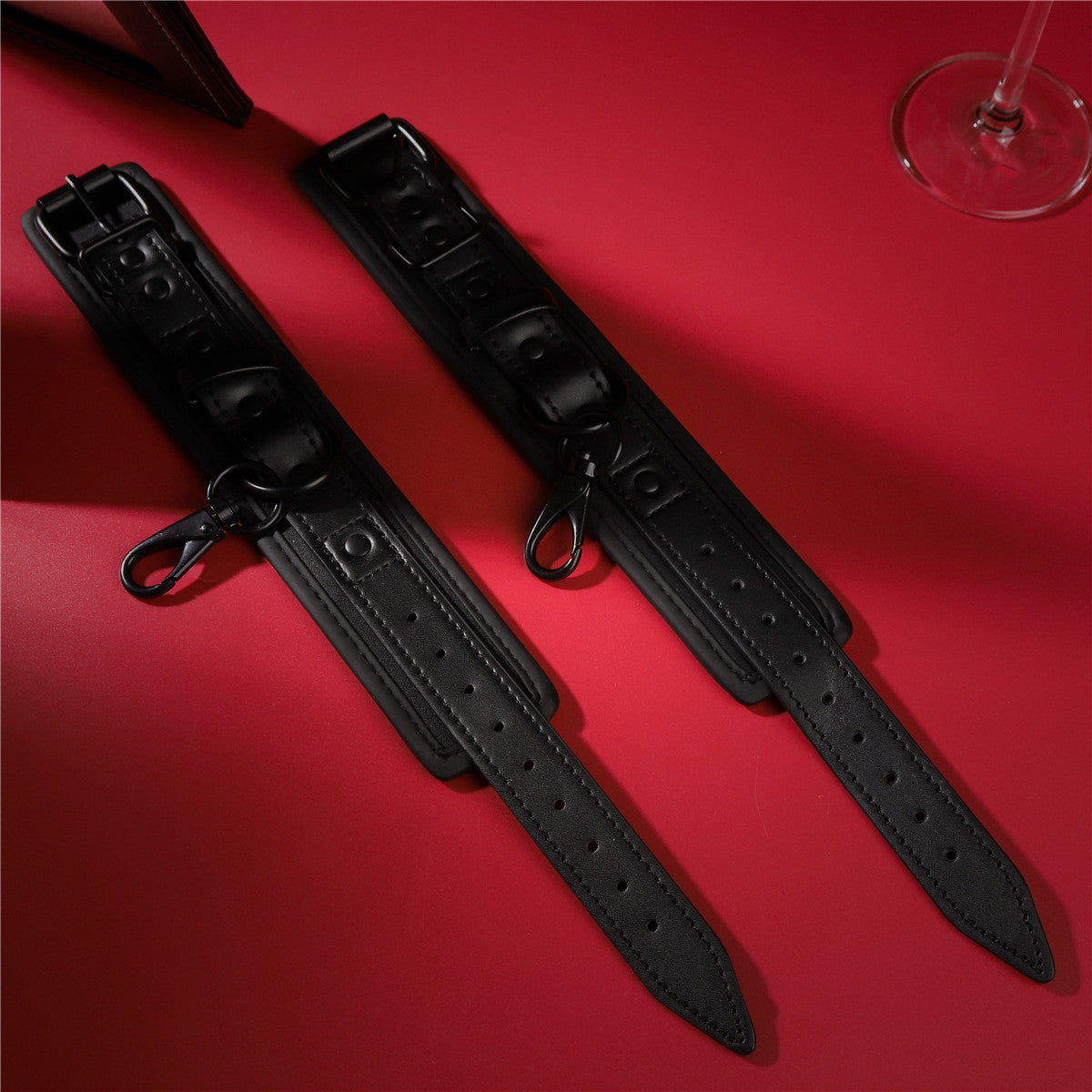 Kinstoys BDSM handcuff