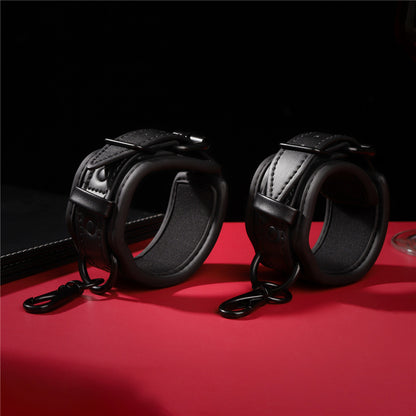 Kinstoys BDSM handcuff