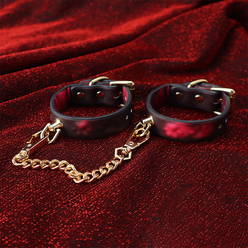 BDSM Bondage Handcuffs with 3D Cat Paw Design – Heat-Sensitive Color-Changing Leather – Adult Novelty Item