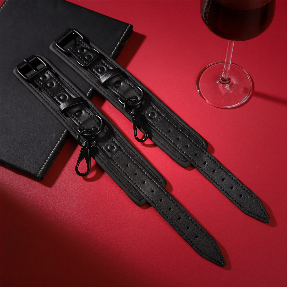 Kinstoys BDSM handcuff